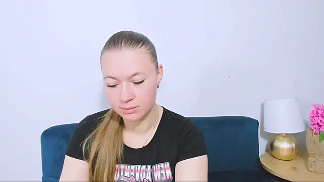 LeaNaughty online show from November 30, 5:11 am