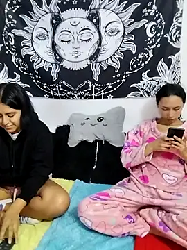 emily n abby online show from June 18, 5:18 pm