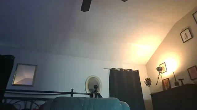 ImKatMeow online show from January 16, 6:15 pm