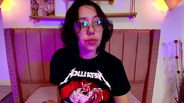 Milie yue online show from November 5, 2:11 pm