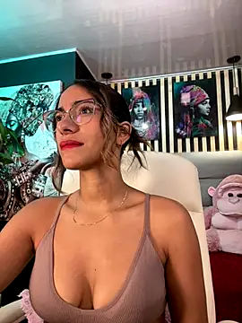 elegant  rouse online show from December 17, 7:07 pm