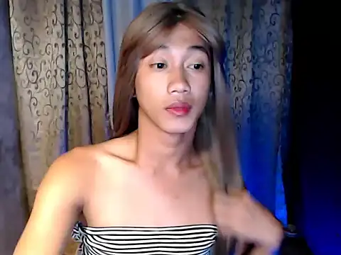 taylaxuxu online show from February 2, 2:54 am