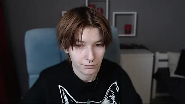 guitarandangell online show from December 3, 12:40 pm