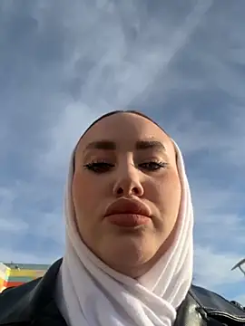 KiraSunshine online show from November 1, 3:21 am