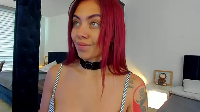 melanie roux   online show from April 7, 12:18 pm