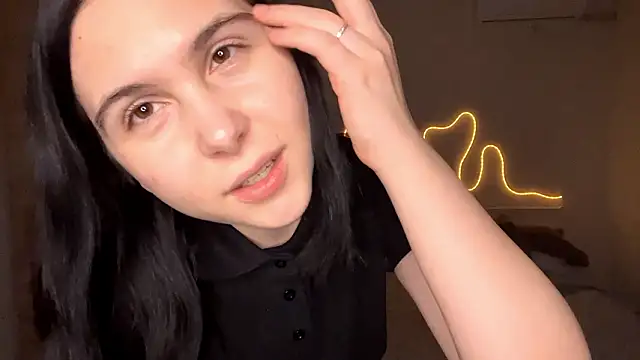 MyraLitterers online show from February 14, 4:53 pm