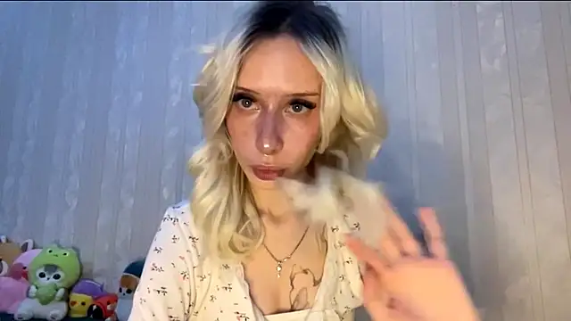 Twist drip blonde online show from December 2, 4:09 pm