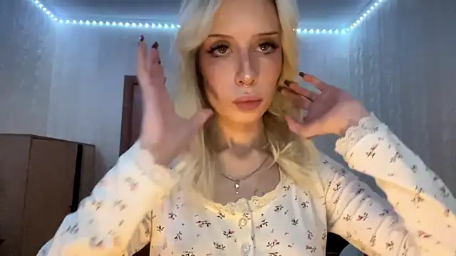 Twist drip blonde online show from November 20, 2:07 pm