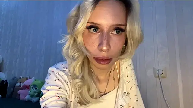 Twist drip blonde online show from December 3, 4:20 pm