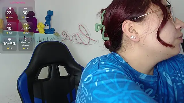 littlee red online show from November 10, 12:06 am