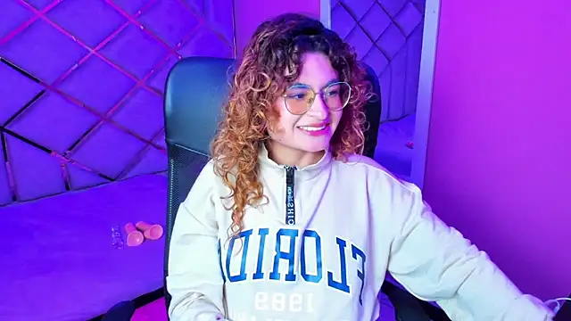 EmiliRouse  online show from November 20, 4:13 am