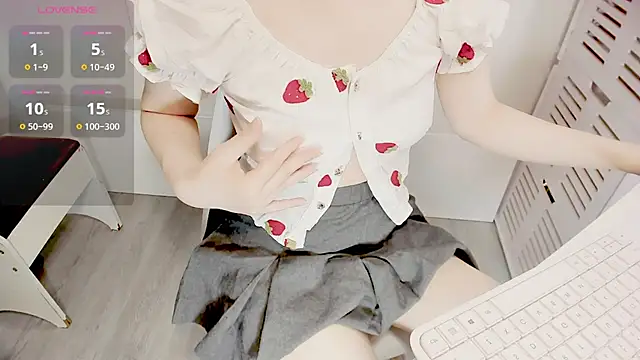 mimi babyyy online show from May 27, 2:25 pm