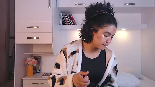 MartiRuis10 online show from October 24, 9:55 pm