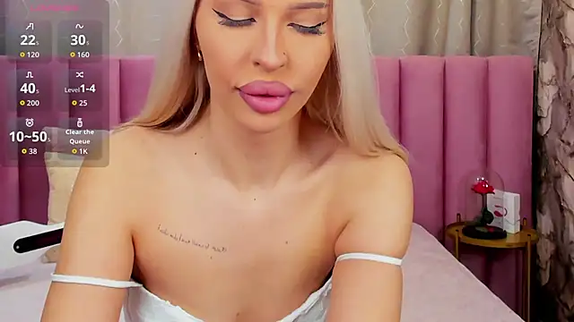 KailaCrystall online show from November 16, 1:18 am