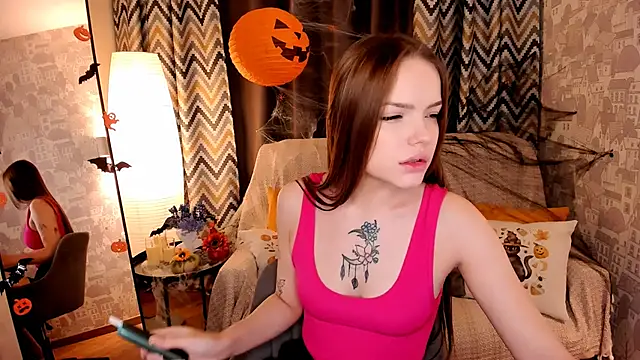 MelissaBell  online show from October 31, 1:51 am