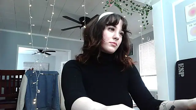 Trickylucy555 online show from March 14, 5:25 pm