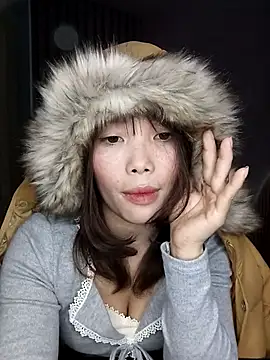 Fish yellow online show from November 30, 11:20 pm