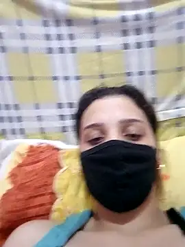 SandyAmr online show from November 2, 7:45 am