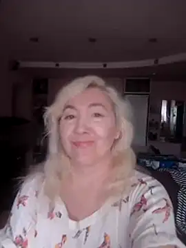 LadyKriss online show from May 30, 5:27 am