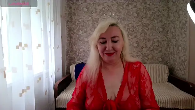 LadyKriss online show from June 12, 3:47 am