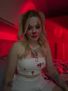 aeenicat online show from October 31, 8:02 pm