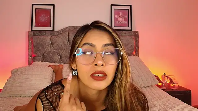 HannySexyy online show from July 8, 10:28 am