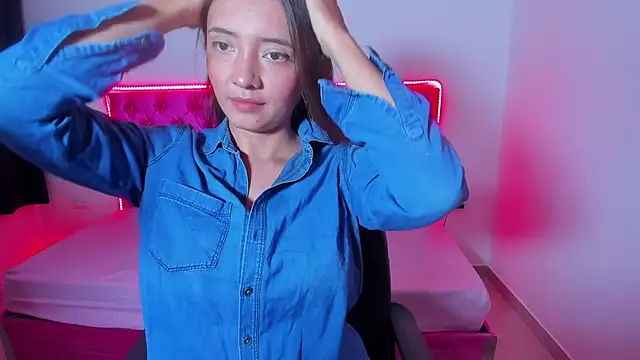carolina cortes online show from October 23, 12:55 pm