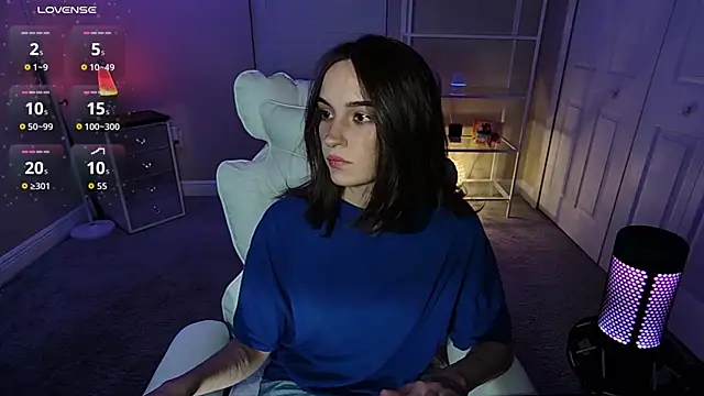 AngieFae  online show from April 21, 1:09 am