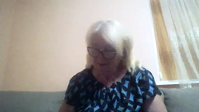 AmyLove353 online show from June 21, 9:19 pm