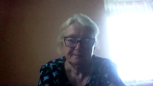AmyLove353 online show from June 12, 4:53 am