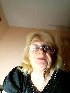 AmyLove353 online show from November 13, 9:58 pm