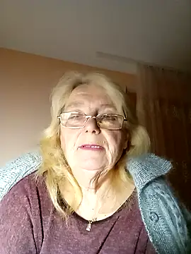 AmyLove353 online show from November 4, 4:17 am