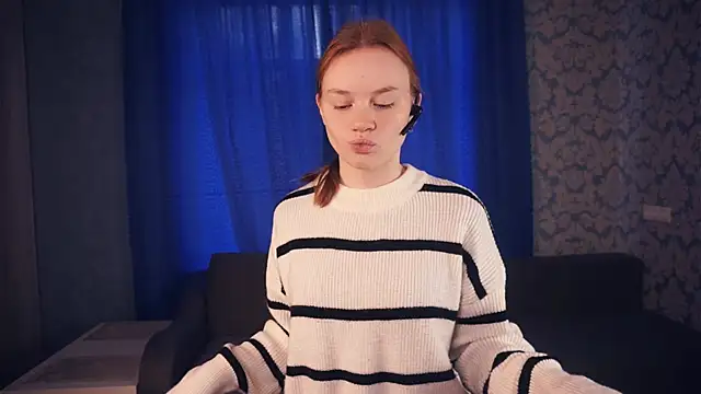 KarlynGow online show from November 16, 6:48 am