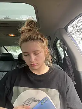 xoxokehlani online show from March 25, 8:45 pm