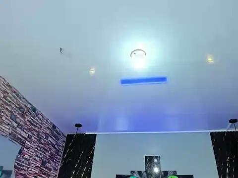 Jennfer Winson online show from November 23, 7:48 pm