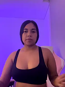 aly nicols online show from November 20, 6:14 am