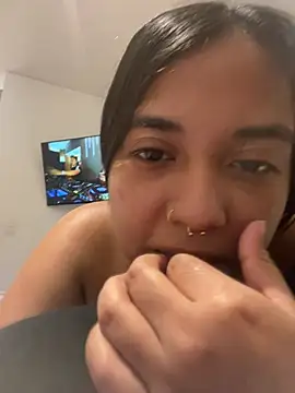 aly nicols online show from July 19, 5:31 am
