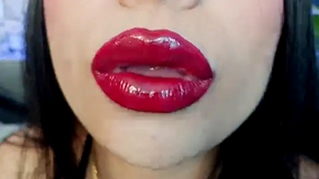 mia roux1 online show from December 1, 11:07 pm