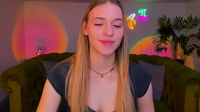 sassy cutie online show from December 2, 6:37 am