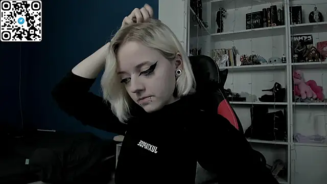 Holy Mistress S online show from December 23, 9:46 am