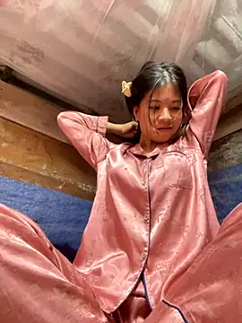 ninixinh online show from October 30, 1:01 pm