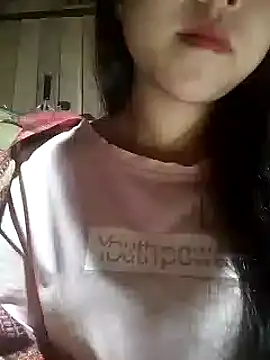 Quynhsumon online show from November 5, 2:55 pm