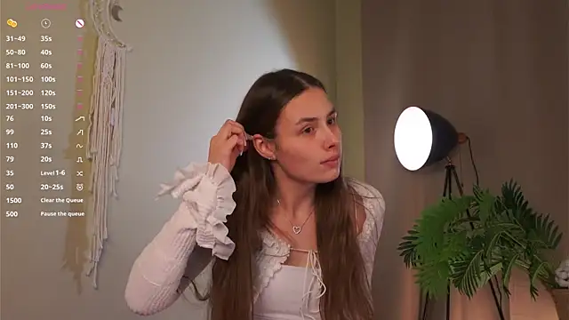 LeonoraWoods online show from November 24, 5:42 am