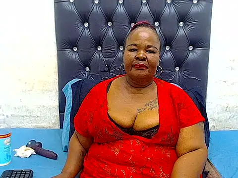 MatureMilfxxx online show from March 11, 10:23 pm