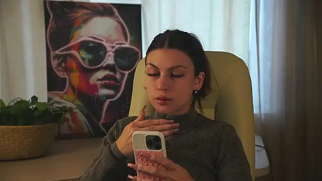 KristySuto online show from October 22, 5:56 am