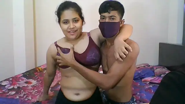 CoupleShow 432 online show from July 20, 5:25 pm