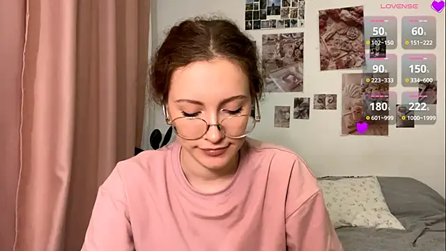 Kira Sanders online show from December 2, 5:59 pm