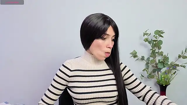 chloehanna online show from June 17, 3:35 pm