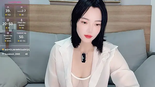 upoo7lt online show from December 3, 1:41 am