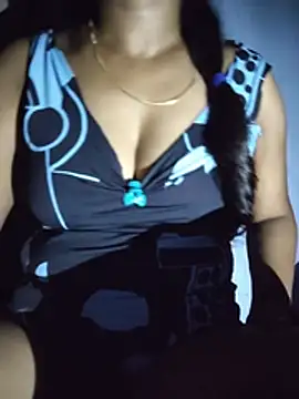 Ezabelljohn online show from July 28, 6:20 pm